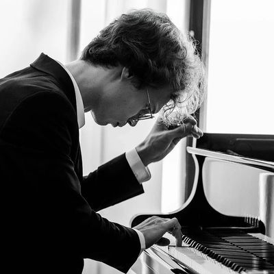 Concierto a piano con Yurii Kartuzov