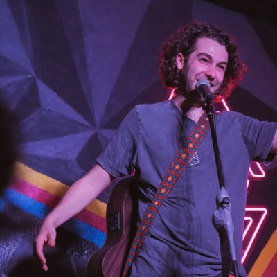 Colectivo Desastre: monólogo, música e impro