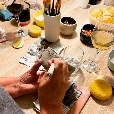 Pottery & wine: crea tus piezas de cerámica y bebe vino