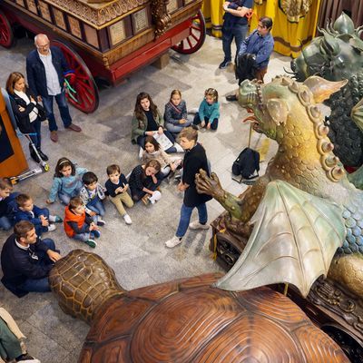 ¡Atrapa un dragón!: ruta cultural a modo de gymkana