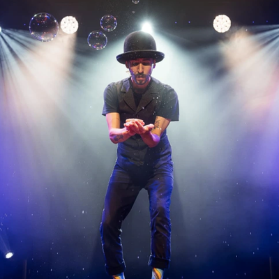 En mis zapatos: magia e ilusionismo con Gonza Martini
