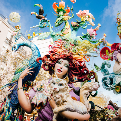 Valencia Fallas Tour: Descubre la luz y el alma de las Fallas