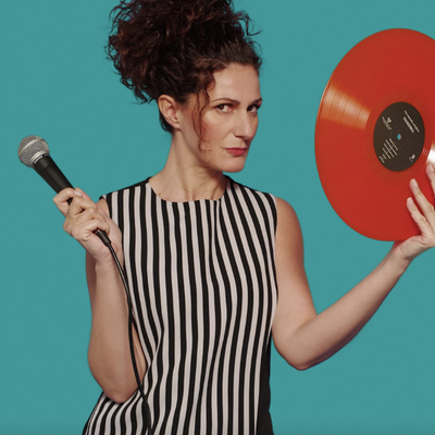 Jurado 100%: grandes dosis de humor con Maika Jurado