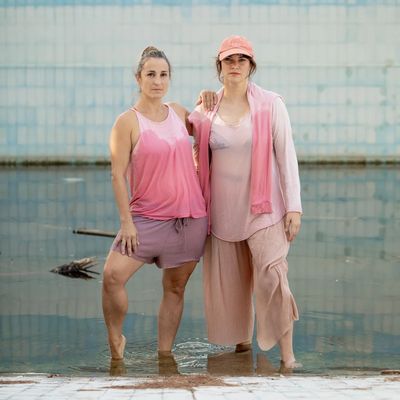 Ballerines de peus plans: comèdia metateatral