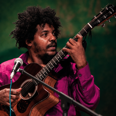 Roly Berrío: música cubana en directo