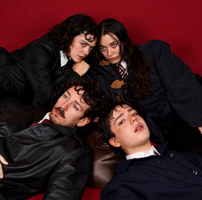 El silencio entre nosotros sonará distinto: obra de teatro