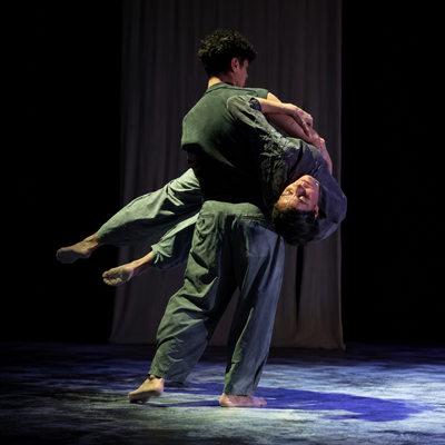 ÁBREGO: quintet de dansa contemporània